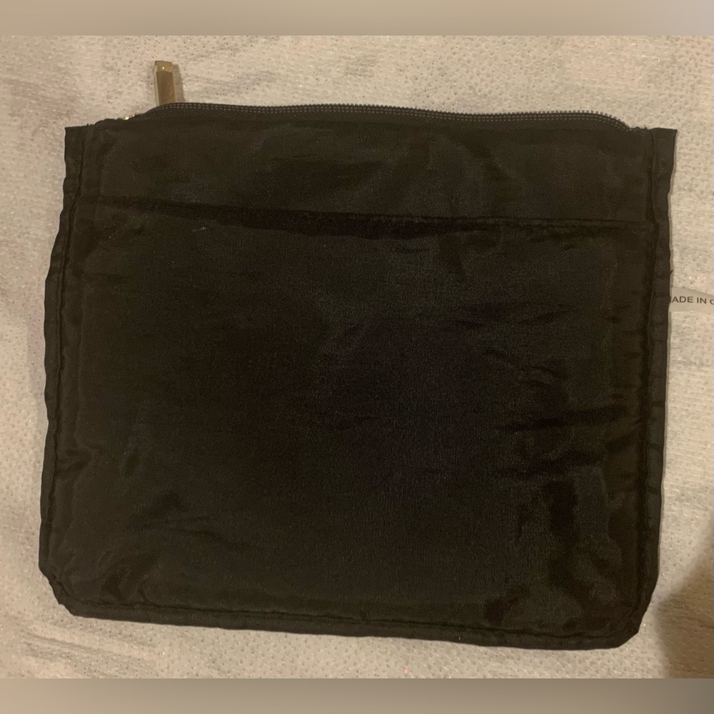 KESTREL Black Sequin Sparkling Make up bag NWOT - Picture 7 of 9